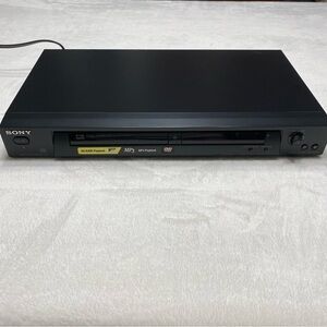 Sony Black DVD/CD Player with MP3 Playback MODEL NO DVP-NS 315 and Remote